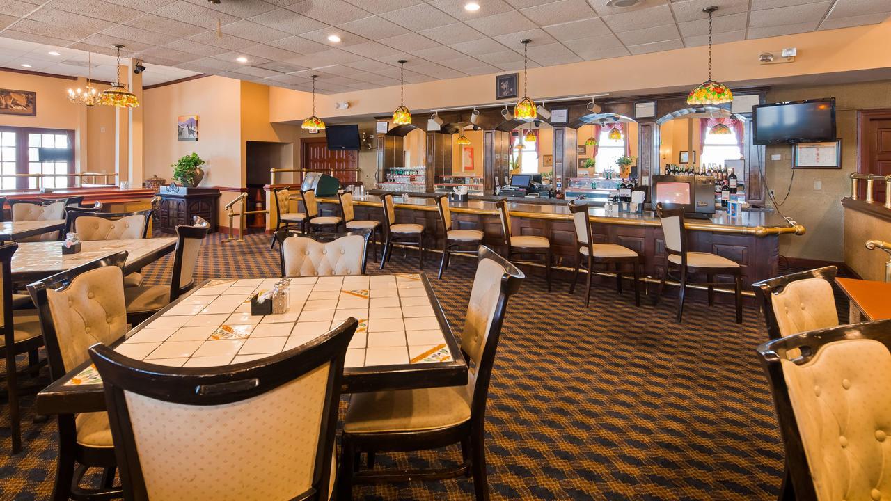 Clarion Inn Falls Church-Arlington Exterior photo